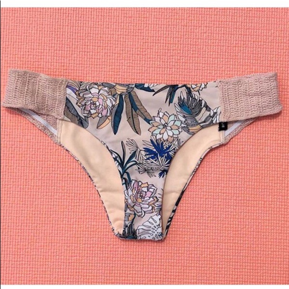 Kendall & Kylie crochet side bikini bottoms